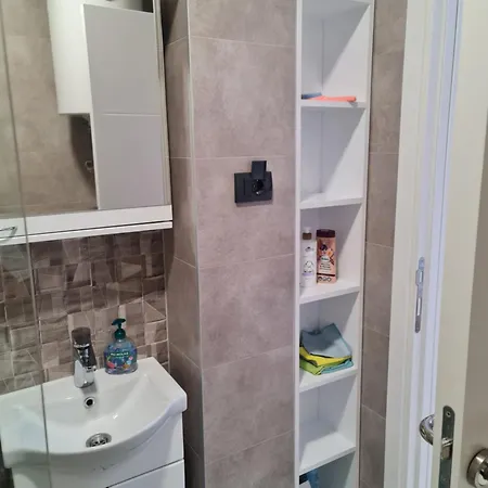 Zlatni Dan شقة زلاتيبور