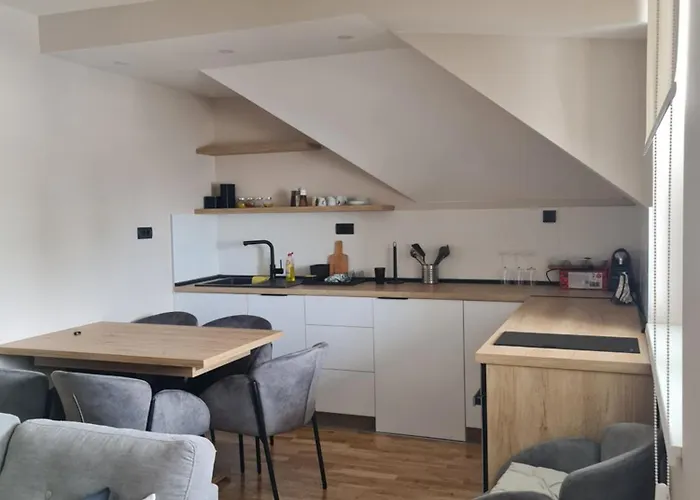 Zlatni Dan 아파트